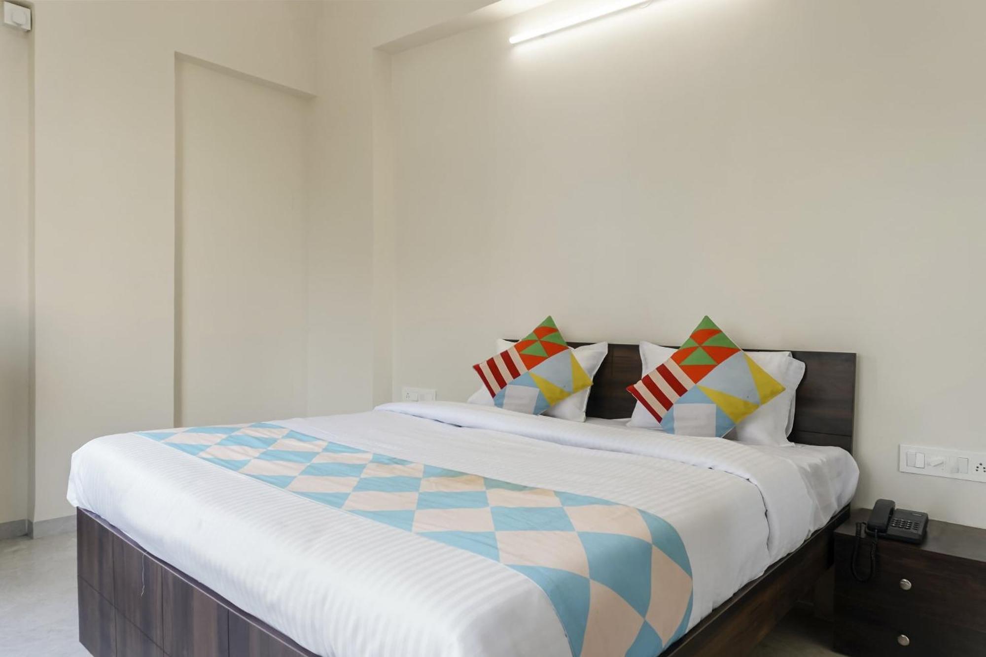 Hotel O Home Elegant Prime Ville Chinchvad Экстерьер фото